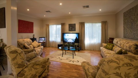 A Good Rest B And B - Accommodation Rockhampton 2